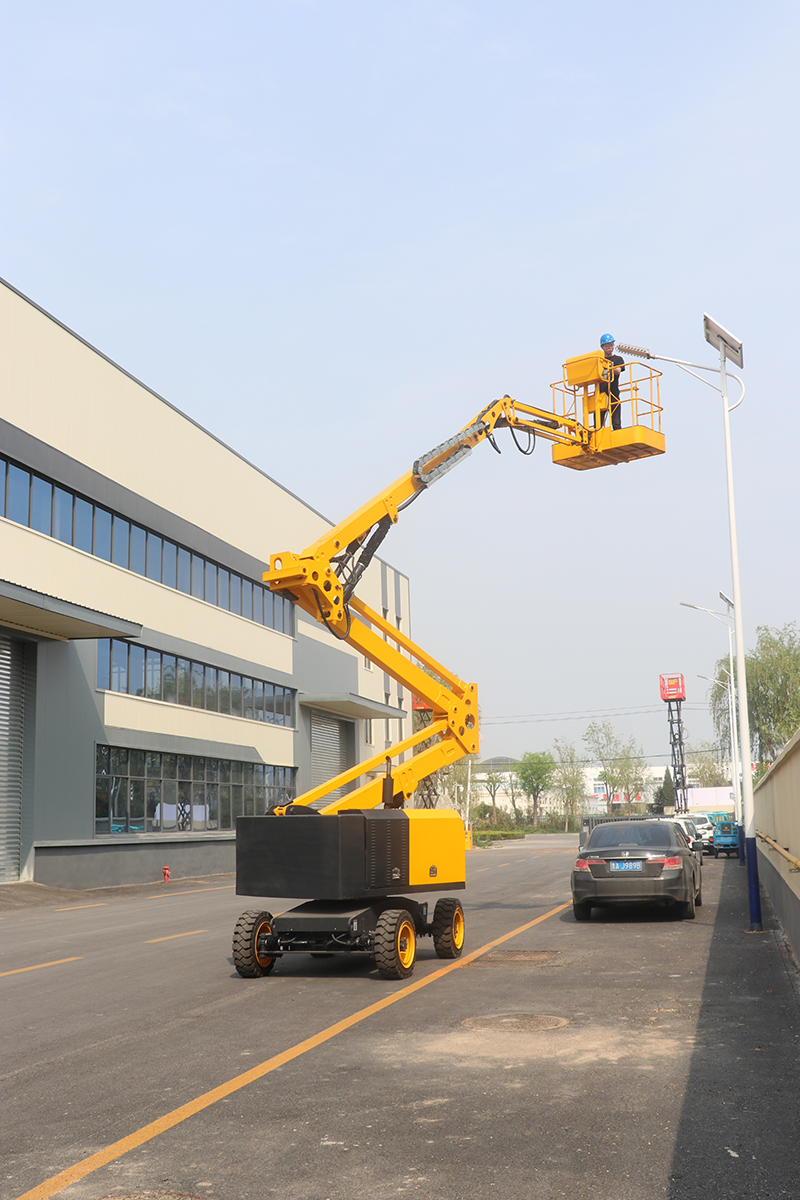 20米曲臂车装柜发货的一天！